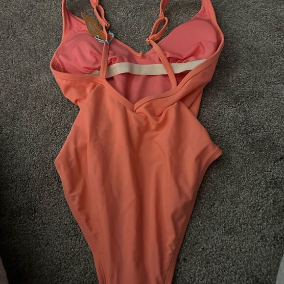 Kona Sol V-Neck Over The Shoulder High Leg One Piece Swimsuit NWT Small - Picture 6 of 7